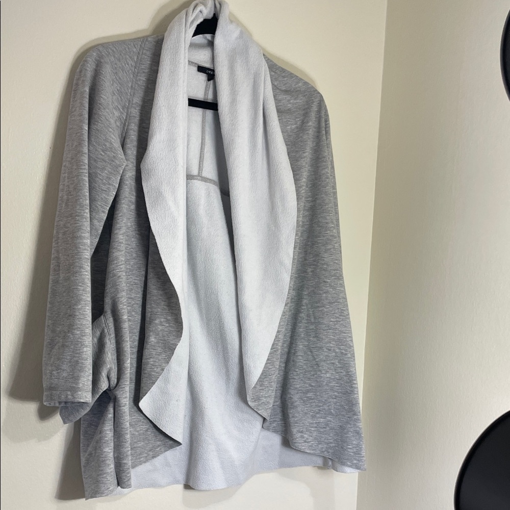 DREW Gray and White Open Front Sweater